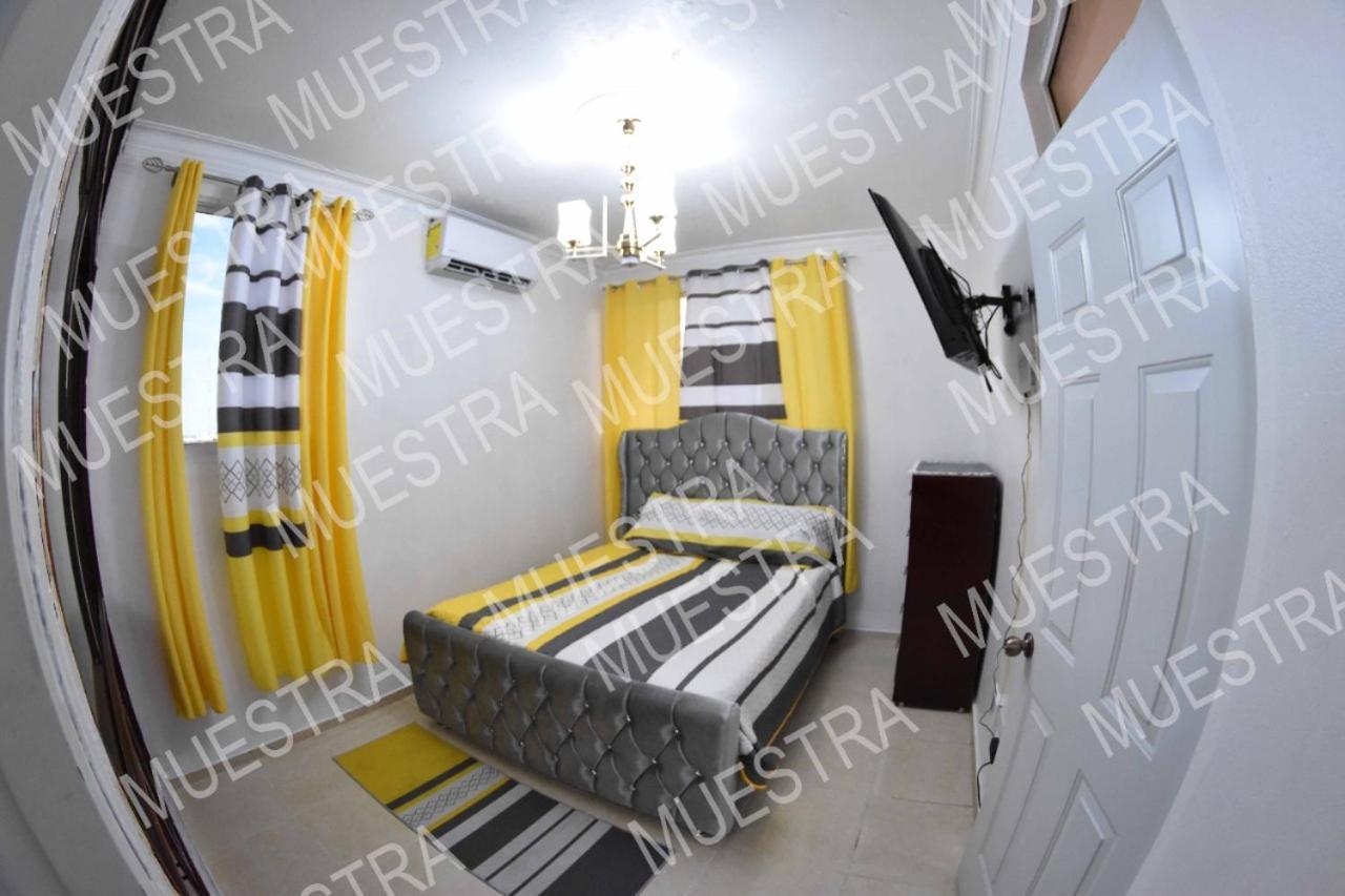 Apartamento En La Carreras Proximo Al Monumento Santiago De Los Caballeros Exteriör bild