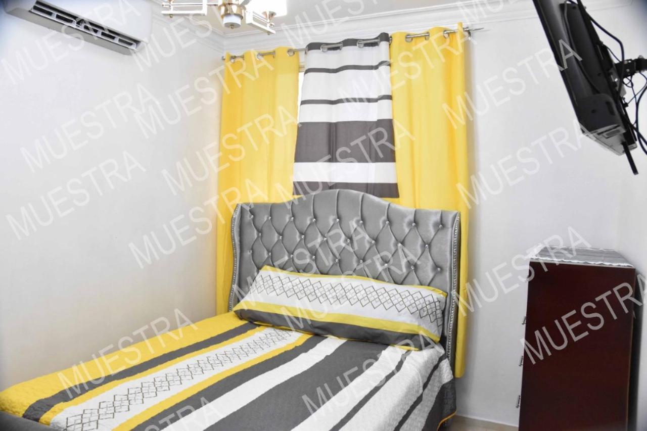 Apartamento En La Carreras Proximo Al Monumento Santiago De Los Caballeros Exteriör bild